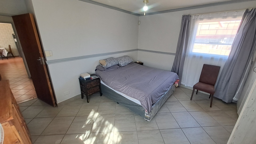 4 Bedroom Property for Sale in Langenhovenpark Free State